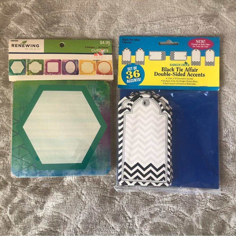 Black and White Chevron Tags Set
& Cutouts